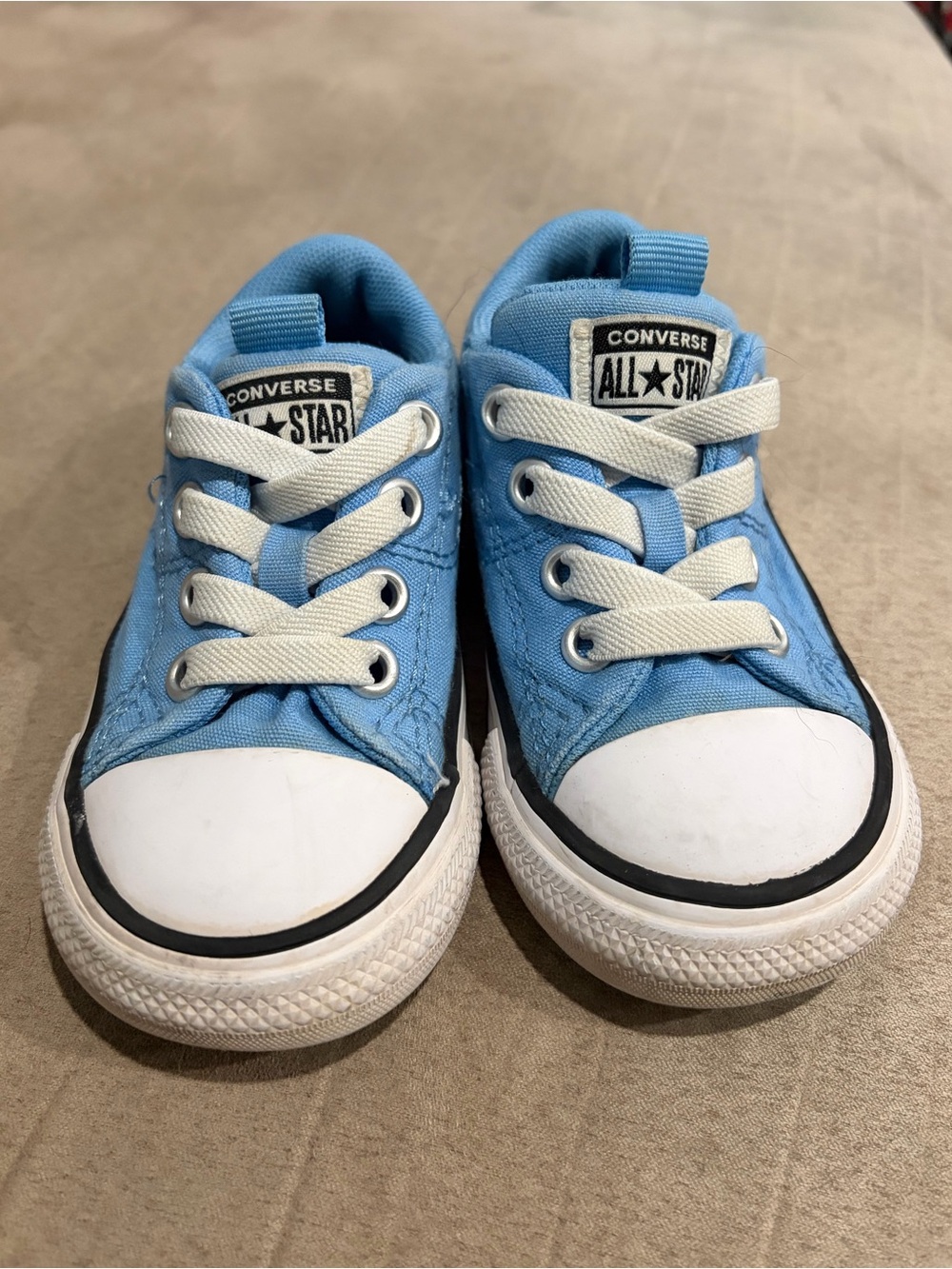 Converse toddler Easy on Light Blue Low Top Sneakers size 6
